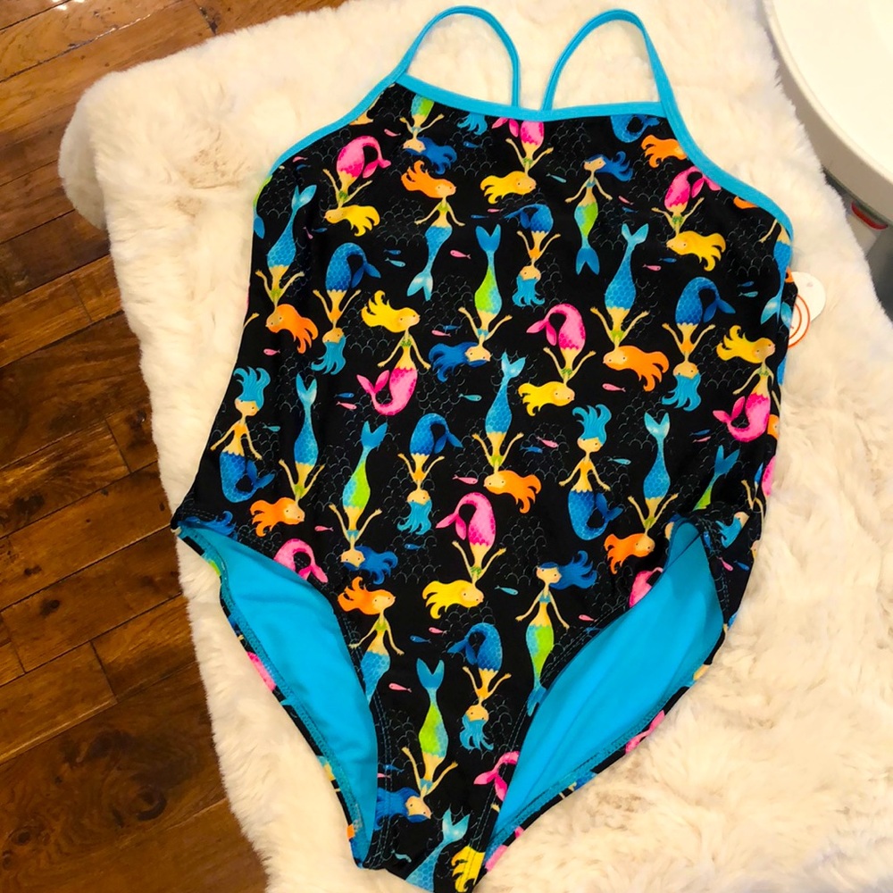New! Big girls one piece size 14/16. Black/blue